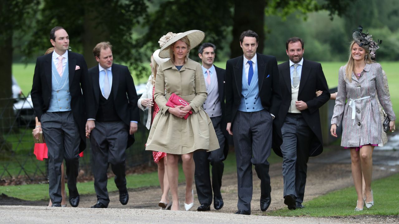 Guests arrive ahead of the wedding.