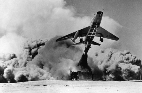 The USAF used the F-100 to experiment with a rocket-assisted takeoff technique called zero-length launch. A rocket pack was attached to the plane to allow it to take off without a runway. Shortly after takeoff, the rocket pack was jettisoned from the plane.
