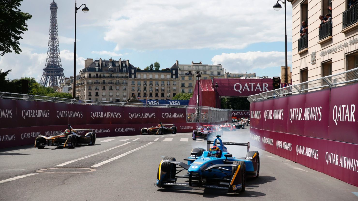 Renault eDams driver Sebastien Buemi clinched a fifth win in six races at Saturday's Paris ePrix
