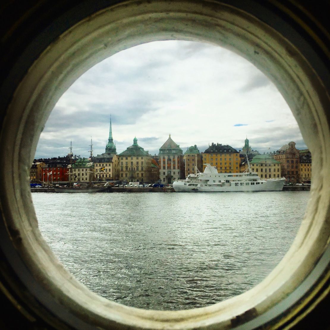 The magnificent porthole view from an af Chapman cabin.