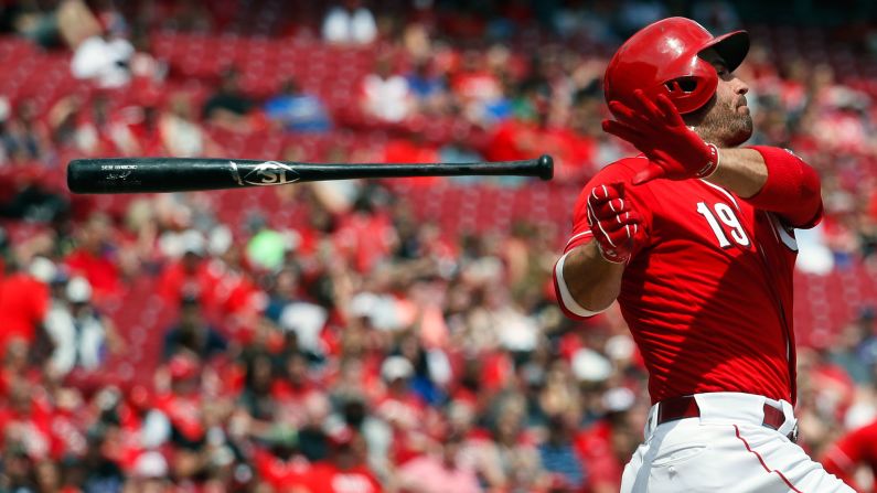 Cincinnati's Joey Votto loses his bat during a swing on Sunday, May 21.