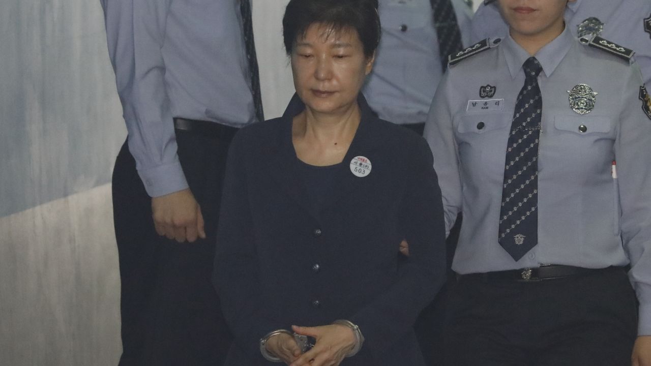 South Korean ousted leader Park Geun-hye arrives at a court in Seoul on May 23, 2017.
