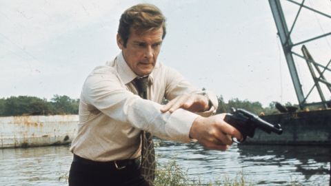 Roger Moore filming his first James Bond movie, 'Live and Let Die,' in 1973. (Photo by Keystone/Getty Images)