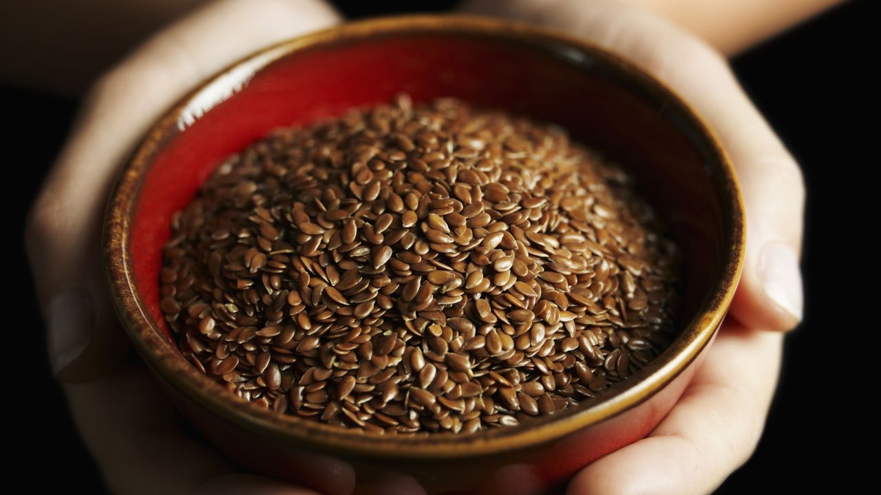 Flaxseed is rich in two natural appetite suppressants: omega-3 fats and fiber. Fiber from flaxseed can keep us satisfied and full, without contributing any calories. 