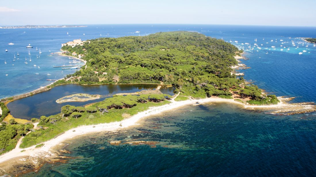 <strong>Île Sainte-Marguerite: </strong>The largest of the two main islands of Îles de Lérins, Ile Sainte-Marguerite harbors hidden coves, tidal pools and beaches and is crisscrossed by a network of well-marked walking trails.