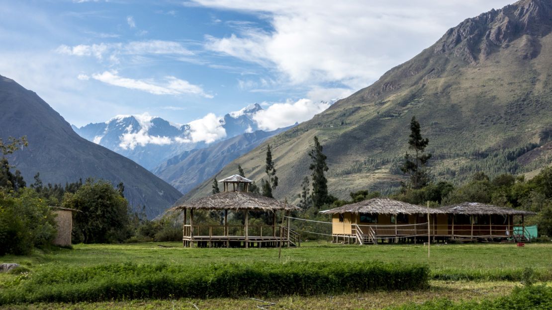 El Albergue has an organic farm plus an in-house Andean rum distillery.