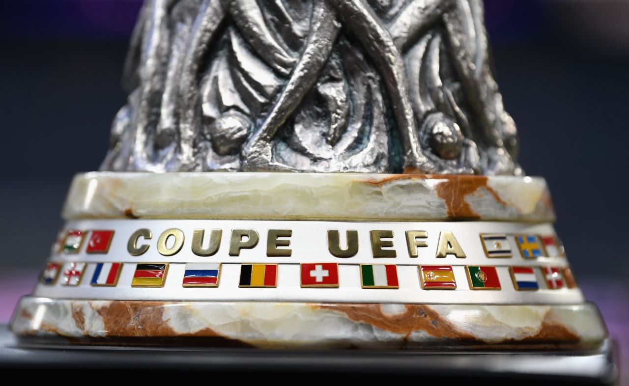 The Europa League trophy weighs 15kg. Unusually the trophy has no handles, prompting the UEFA website to quip: "The first challenge is how to hold it."