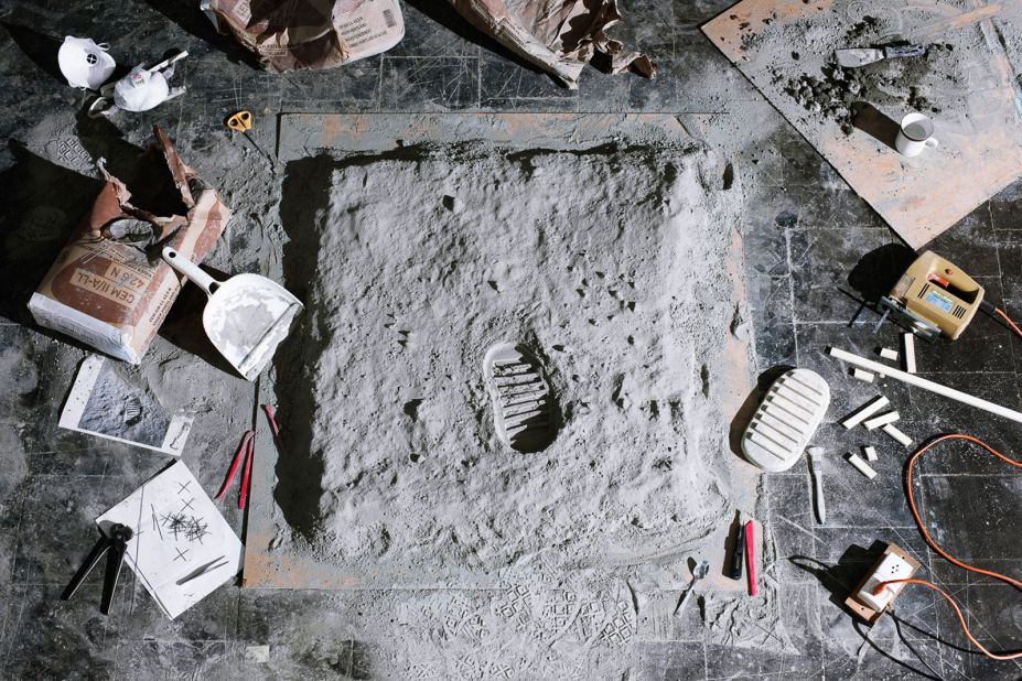 Among their scenes is man's first step on the moon, recreated from Edwin Aldrin's 1969 image, and the Paris Concorde crash, as captured by Toshihiko Sato in 2000.