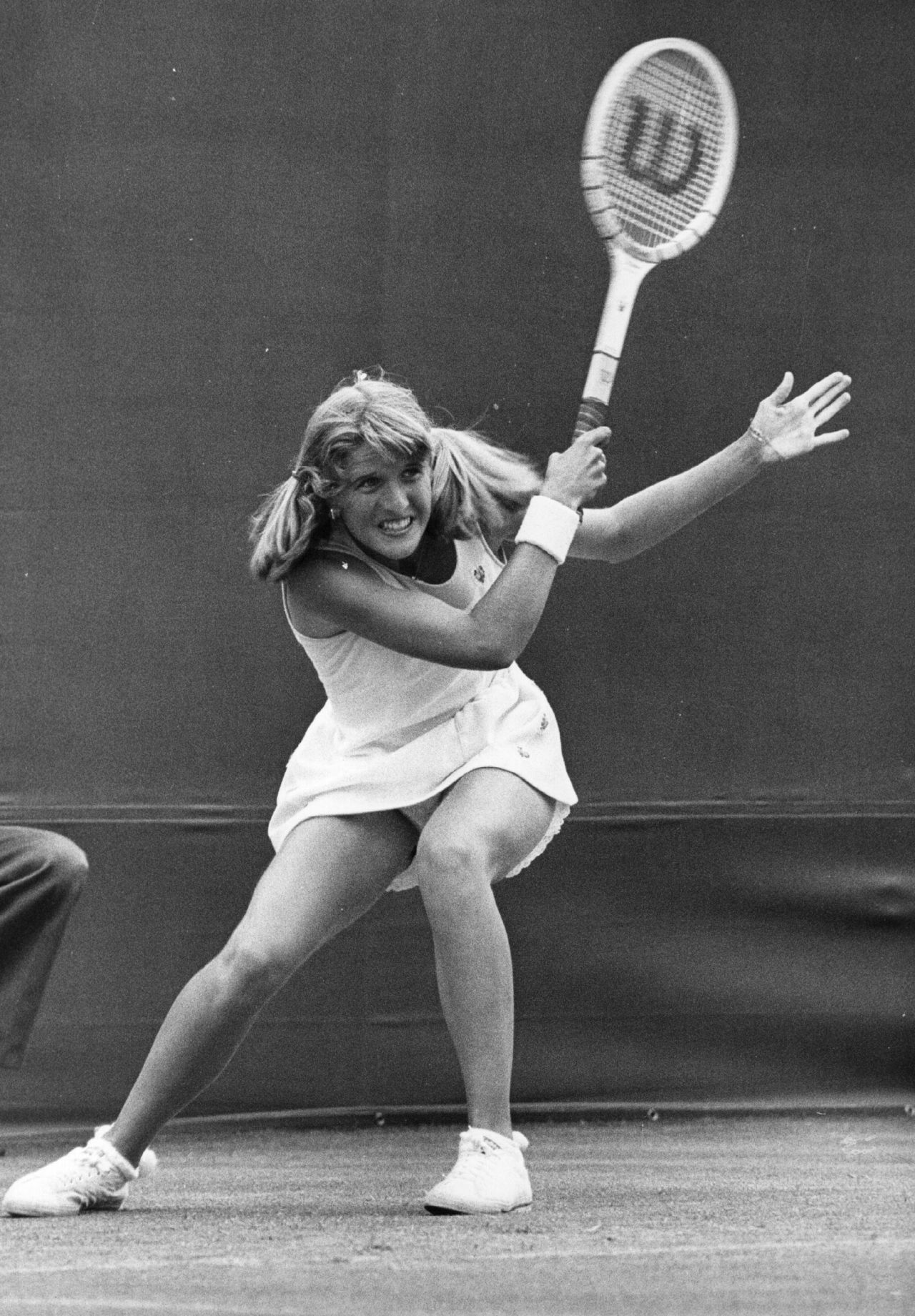 Alan Jones, a British coach who widely endorses grunting as a way to generate shot power, tells CNN that excessive grunters -- among whom he lists Sharapova and three-time grand slam winner Tracy Austin (pictured) -- aren't "co-ordinating [shot and grunt] for the right reasons ... once the ball has left, there is no sense of value."