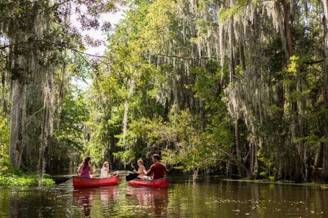 <strong>Grande Lakes: </strong>An Orlando, Florida, mega-resort made up of two luxury giants (Ritz and JW Marriott), Grande Lakes offers eco-tours through the Everglades.