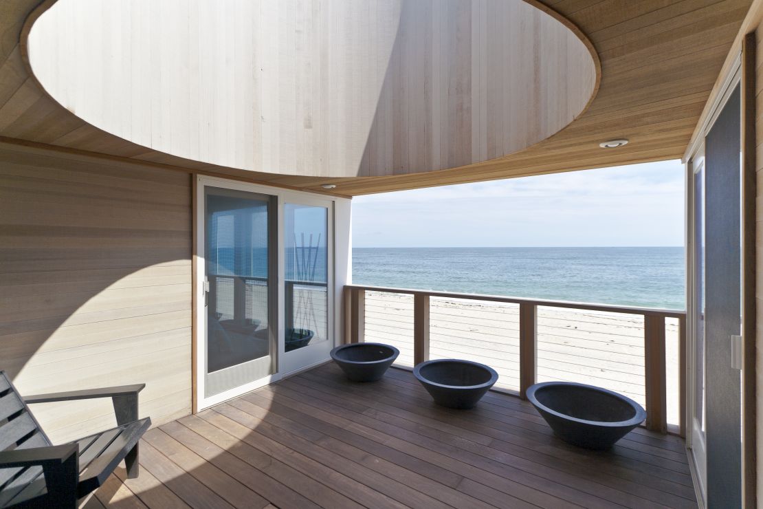 Dune Road Beach House, New York by Resolution: 4 Architecture