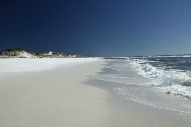 <strong>4. Grayton Beach State Park, Florida: </strong>Located on Florida's Panhandle on the Gulf Coast, Grayton Beach has white sand, big sand dunes, tidal lakes and freshwater ponds.  