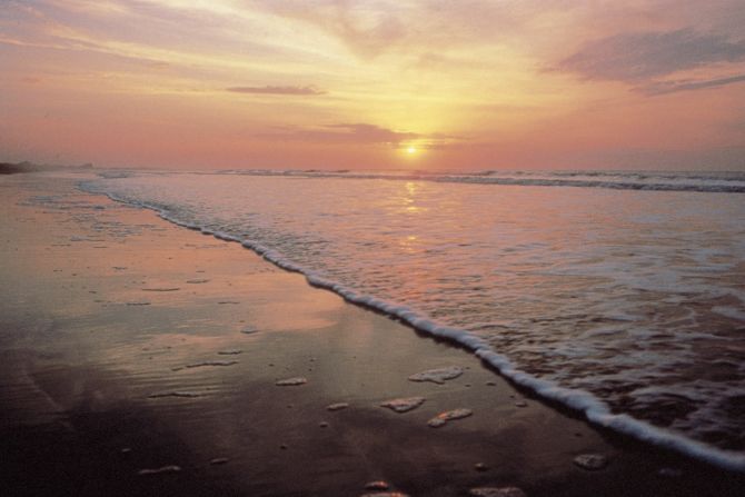 <strong>10, Beachwalker Park, Kiawah Island, South Carolina:</strong> The public beach on the southern end of the island, Beachwalker Park is a nature-lover's paradise -- and canoeing and kayaking are favorite pastimes. Beachwalker ranks tenth on Dr. Beach's top 10 US beaches for 2017.