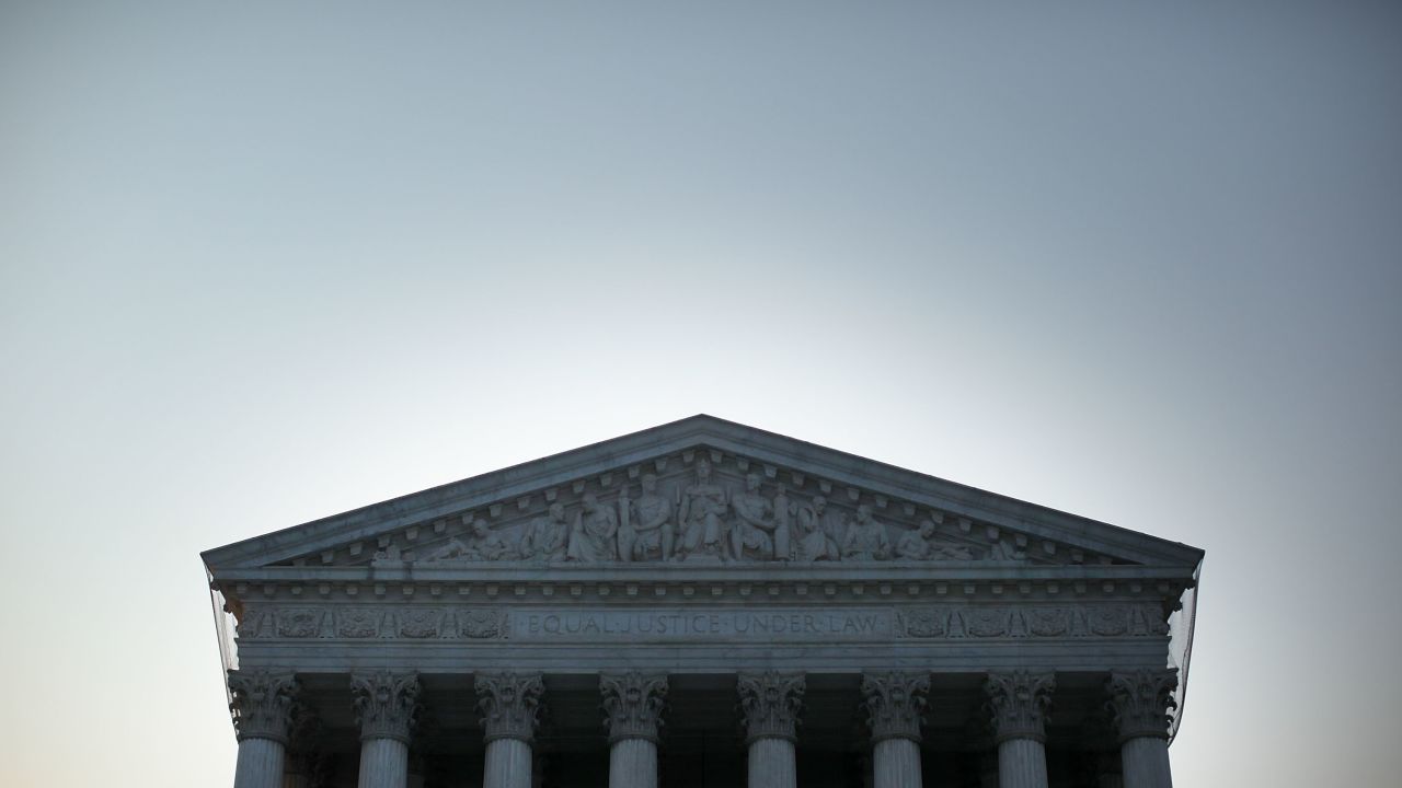 Supreme Court exterior 03