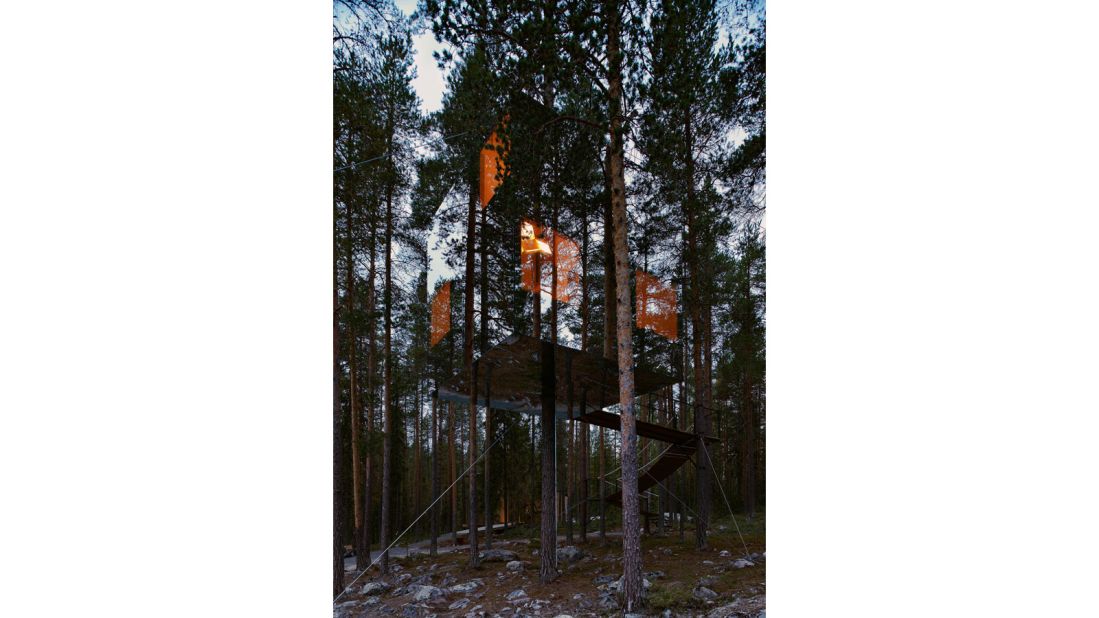 Erected deep inside a forest in northern Sweden, the Mirrorcube Tree hotel is clad in mirrored glass. With a 360-degree view, it was designed by Tham & Videgård for the nearby Brittas Pensionat hotel. 