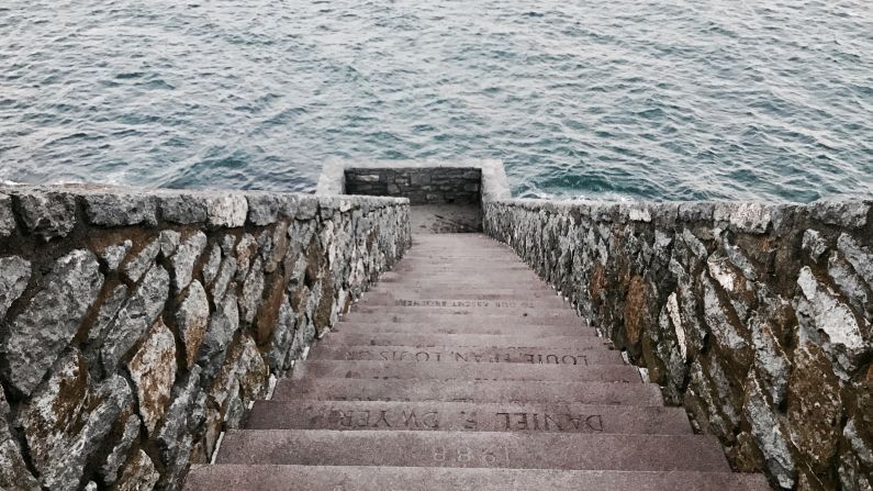 <strong>Cliff Walk:</strong> One of the best bits of this walk along the coast is the "forty steps" down to the water.