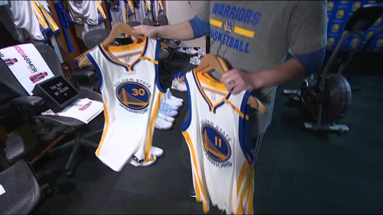 exp Warriors locker room_00002001.jpg