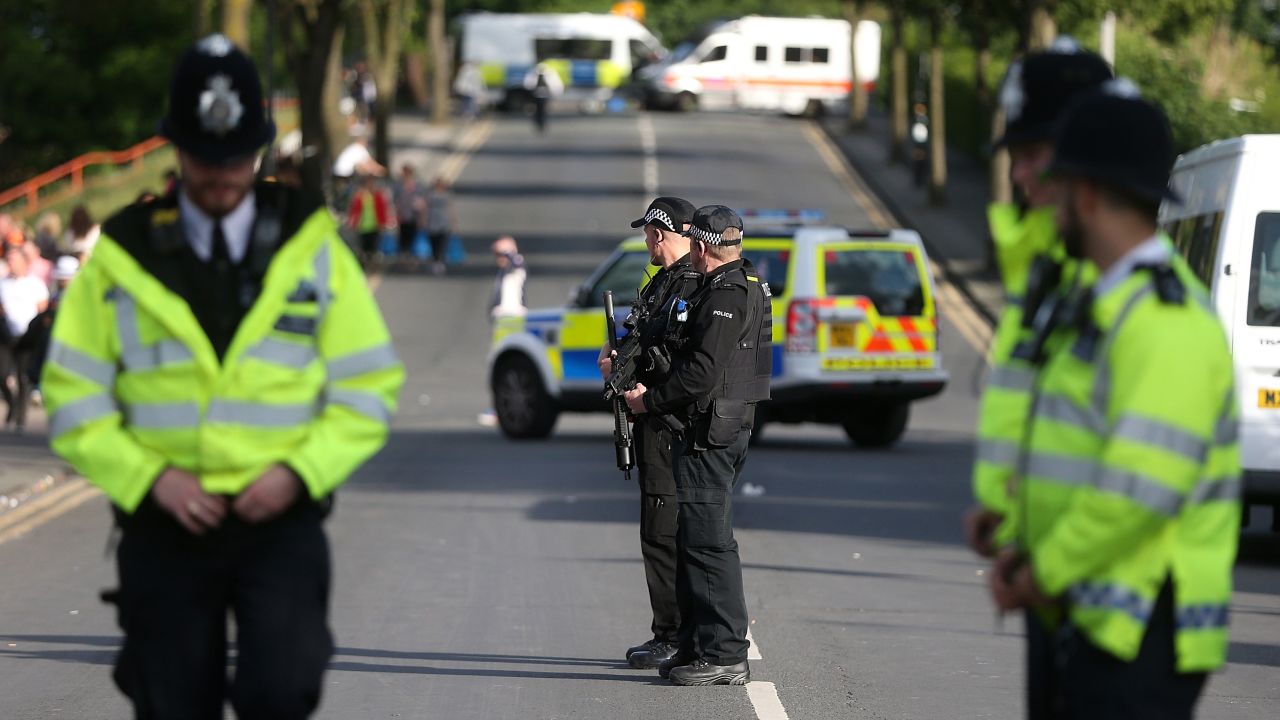 Manchester authorities warned that everyone going to the concert would be searched, and the presence of armed police would be visible inside and outside the venue.<br />