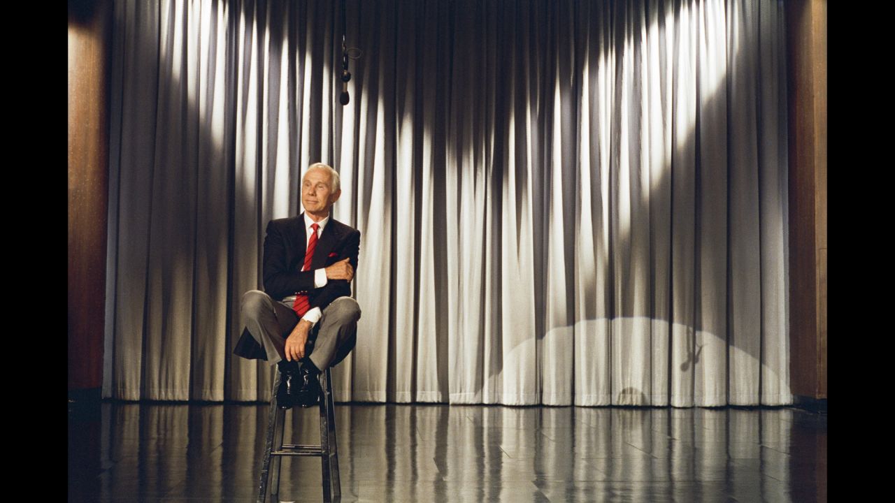 After nearly three decades of entertaining, Johnny Carson signed off as the host  of "The Tonight Show," with the final episode airing on May 22, 1992. The finale concluded with Carson bidding fans a "very heartfelt good night," as he choked back tears.