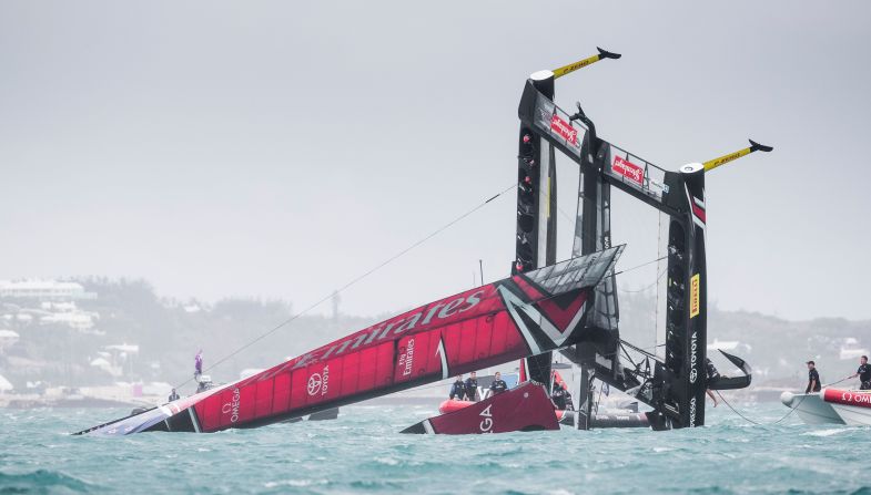 But the British team pulled a race back after a <a >dramatic capsize</a> in high winds cost Team NZ one of the races.