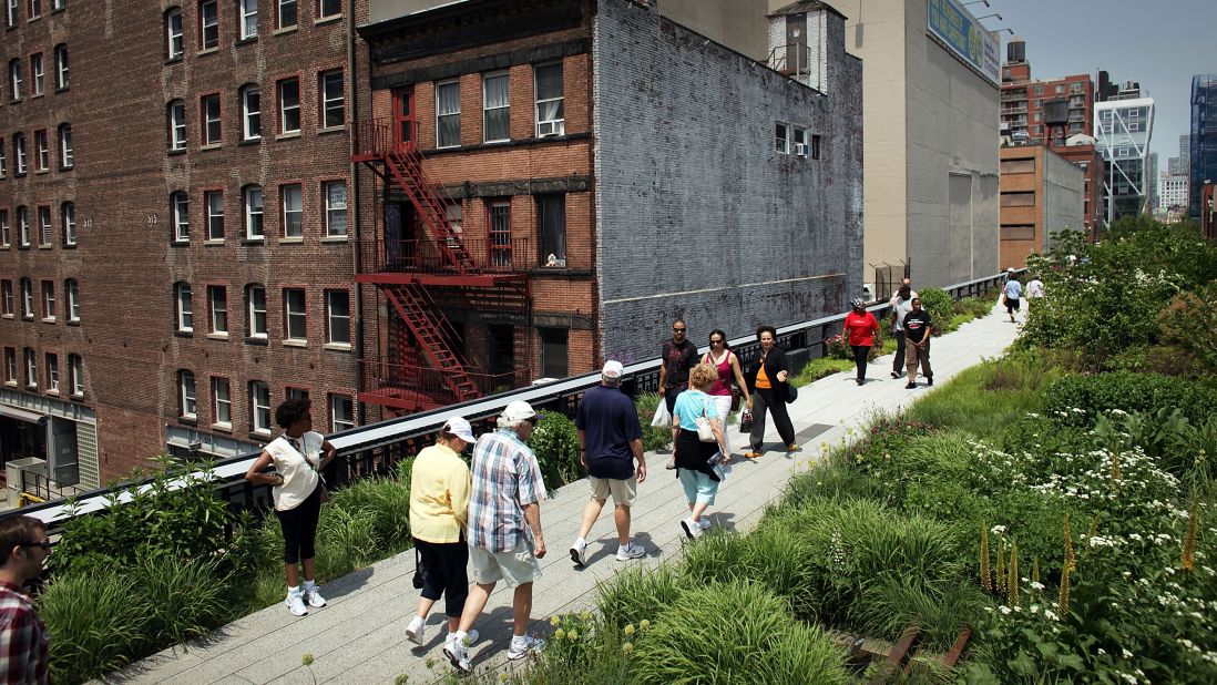 The New York High Line sparked the global trend for creating green urban walkways, which often followed disused railway lines. Following its opening in 2009 in Far West Manhattan, it has inspired various copy cat rail-to-trail projects.