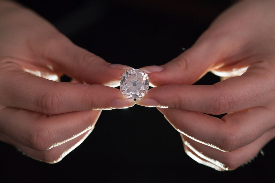 The ring sold for roughly double its initial estimated value of £250,000 ($325,000) to £350,000 ($456,000).
