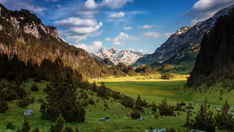 <strong>One of the world's best hikes: </strong>Well-marked hiking trails, including the scenic Via Dinarcia, through the mountains of the Dinaric Alps are easy day trips from Saravejo.