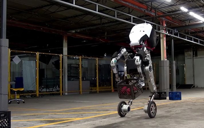 US company Boston Dynamics has become known for its advanced work robots. <a href="index.php?page=&url=https%3A%2F%2Fedition.cnn.com%2Fvideos%2Fbusiness%2F2019%2F04%2F02%2Fboston-dynamics-handle-robot-orig.cnn-business" target="_blank">"Handle" is made for the warehouse </a>and equipped with an on-board vision system. It can lift boxes weighing over 30 pounds. 