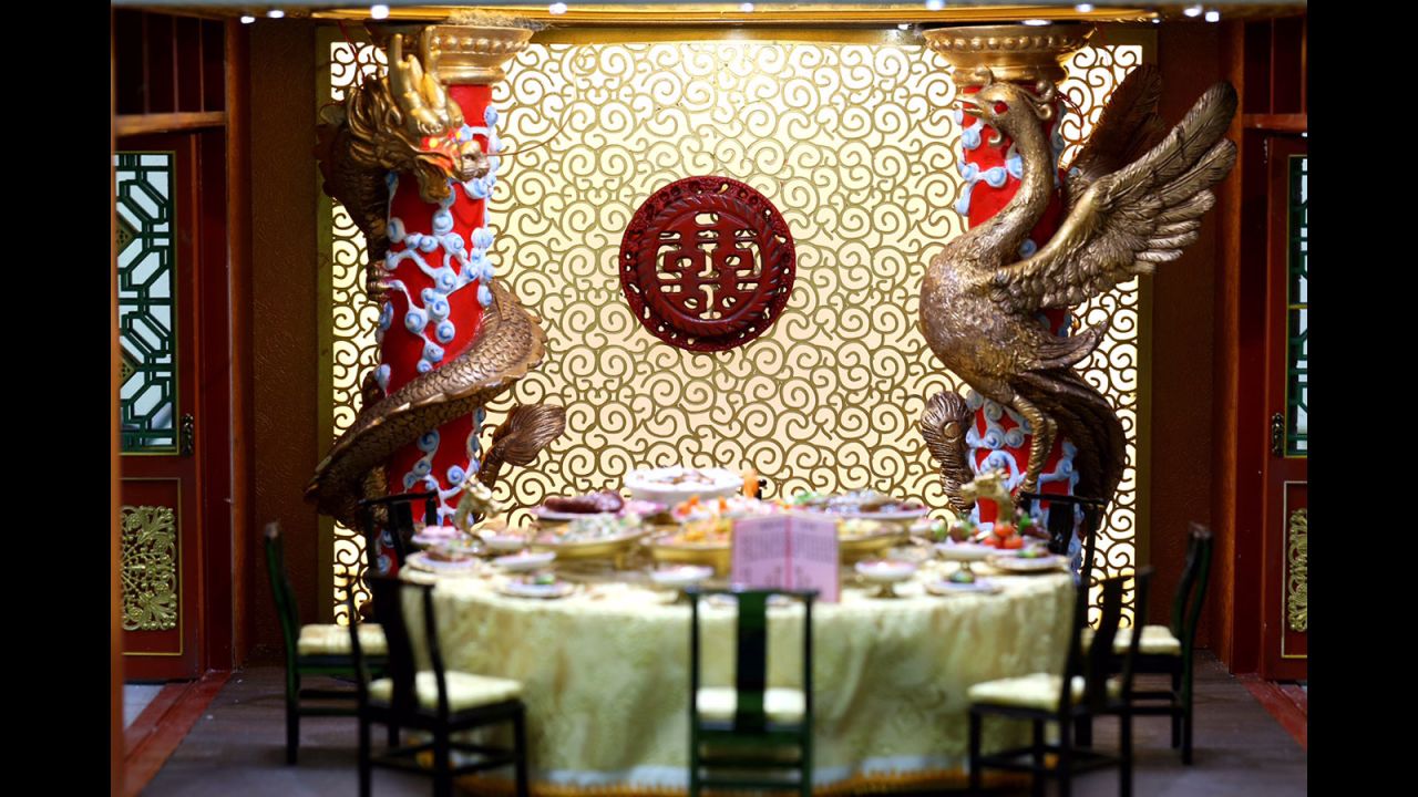Chan recreates an imperial dinner, blending Han Chinese and Manchurian cultures with meticulous detail.