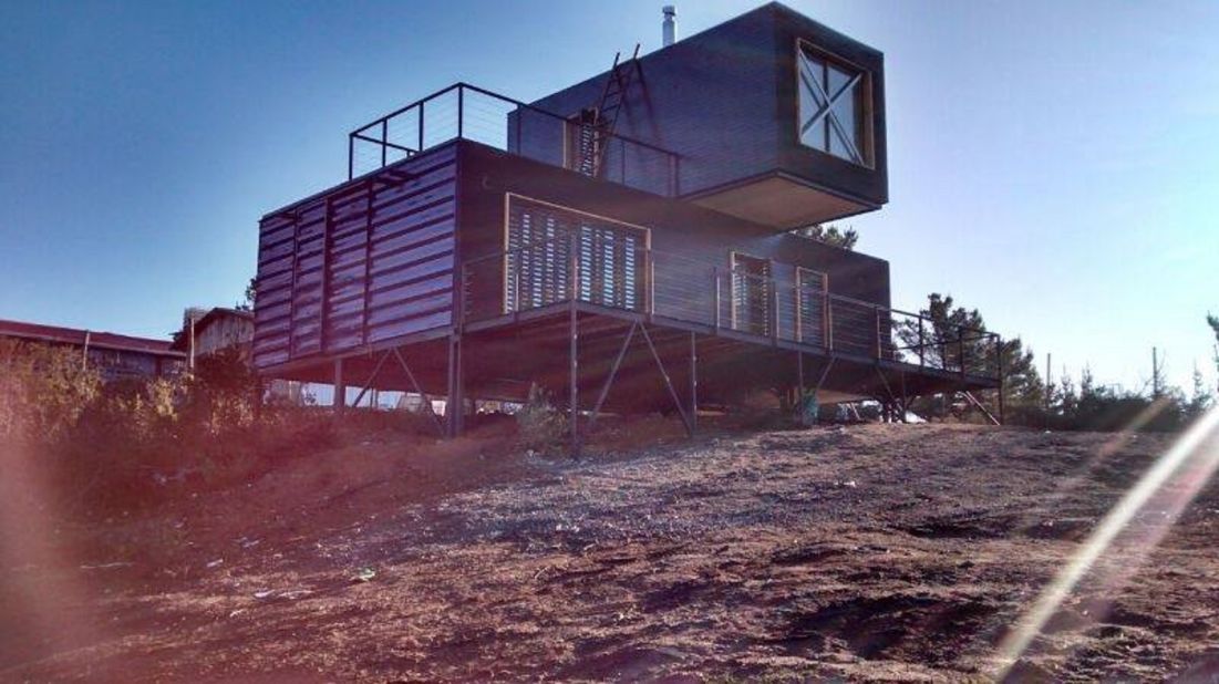 Spanish architects Infiniski take an eco-friendly approach to design. This involves using recycled and non-polluting construction materials. The basic components of many of their buildings are shipping containers. They are also designed to provide a cooling effect in hot climates and are cheap and quick to build.  