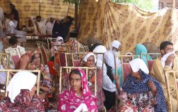 Heat stroke patients seek relief in Karachi, Pakistan, in 2015. That year's heat wave claimed over 4,000 lives in Pakistan and India.