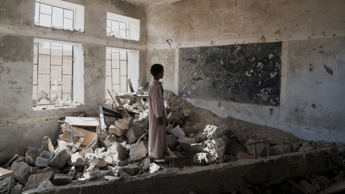 Aal Okab School in Saada City was destroyed during the conflict. Pupils are now taught in tents.