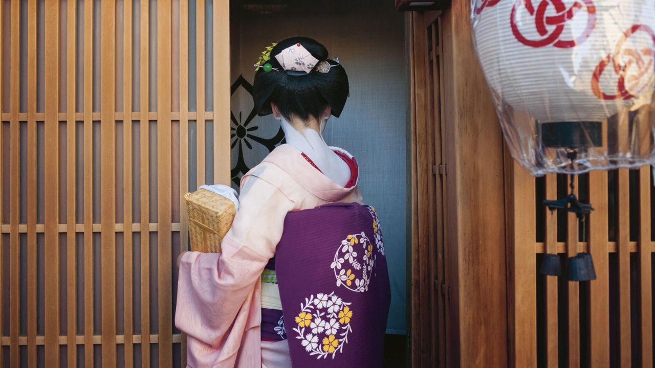 The world of geishas and maikos is highly private, but the award-winning photographer was able to gain access.