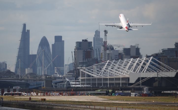 <strong>City Airport (LCY) --</strong> City also has one of the coolest views. It's been voted as one of the world's most scenic airport approaches by booking platform PrivateFly. 