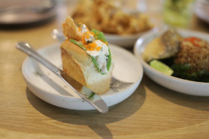 New Ayutthaya restaurant The Summer House is adding a modern splash to some old classics.<br />Popular dishes include the Summer Roll, a baked bun filled with river prawn and spicy mayo, cheese and lettuce. 