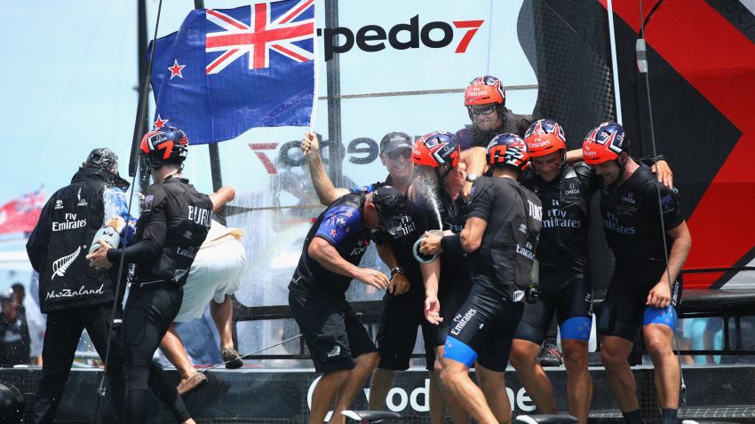 HAMILTON, BERMUDA - JUNE 26:  Emirates Team New Zealand helmed by Peter Burling celebrate after winning the America's Cup Match Presented by Louis Vuitton on June 26, 2017 in Hamilton, Bermuda.  (Photo by Ezra Shaw/Getty Images)