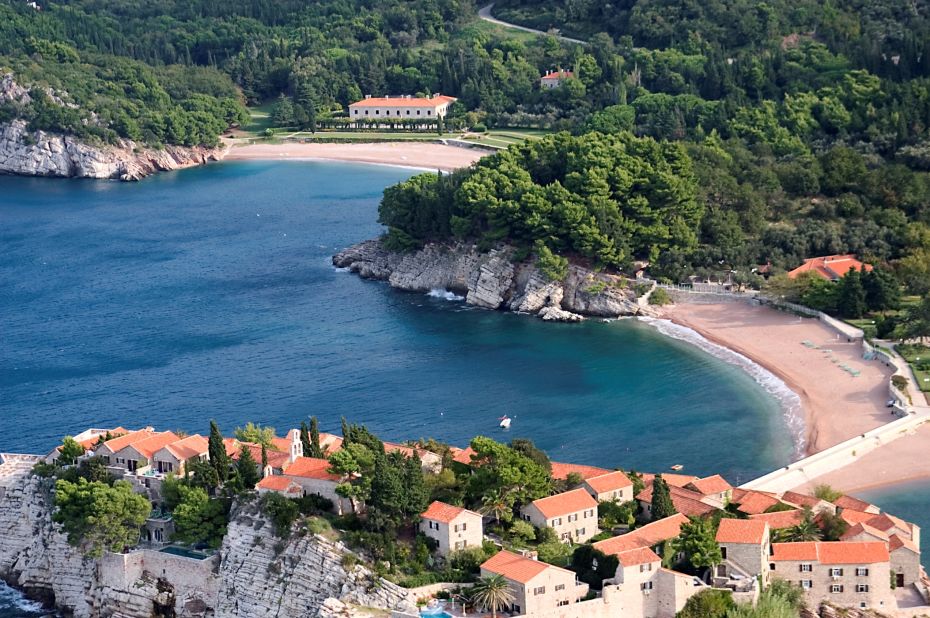 <strong>Sveti Stefan:</strong> In the 1960s-80s, this island was the playground of celebrities such as Elizabeth Taylor and Sophia Loren.