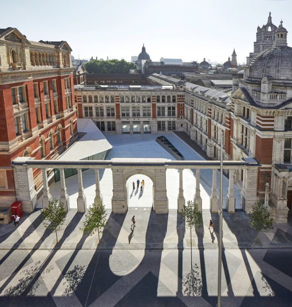 The new Sackler Courtyard is the world's first all-porcelain public courtyard, paved with 11,000 handmade porcelain tiles.