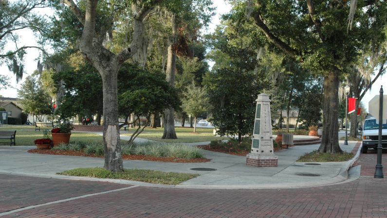 Hannibal Square is the heart of Winter Park's historically African-American neighborhood and home of the <a href="https://hannibalsquareheritagecenter.org/publicworksofart.html" target="_blank" target="_blank">Hannibal Square Heritage Center.</a> 