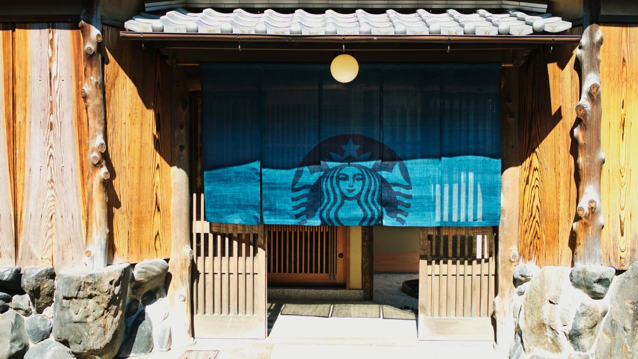 Kyoto's new Starbucks fits right in.