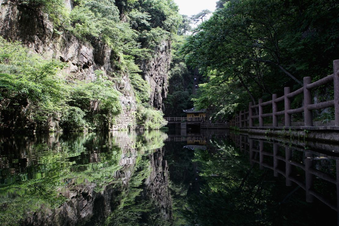 A view of Xuedou mountain, near Ningbo.