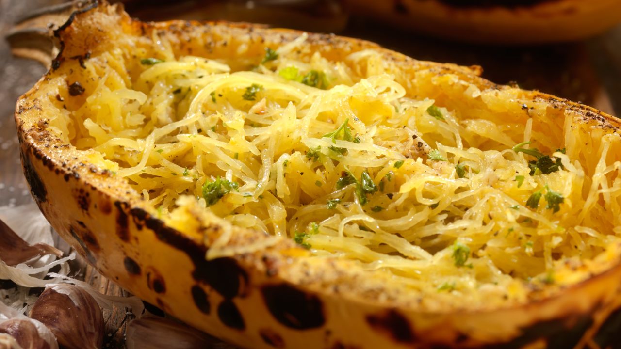 Winter squashes are good choices for fiber as well, ranging from 2 to 4 grams per cup serving. Try out a new recipe, such as this spaghetti squash, perfect for a low-carb diet.