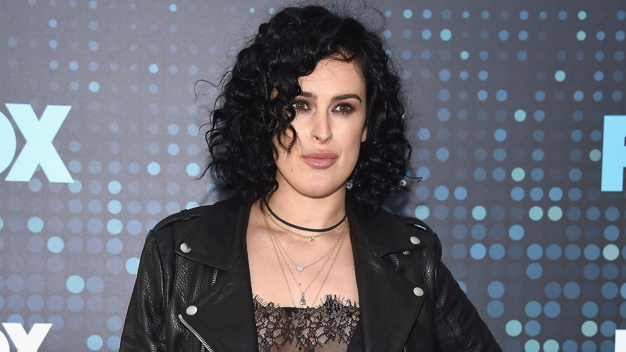 Actress/singer Rumer Willis <a href="https://www.instagram.com/p/BWA3FqFD157/?taken-by=ruelarue" target="_blank" target="_blank">shared on Instagram on July 1 </a>that she had just celebrated six months of sobriety. 