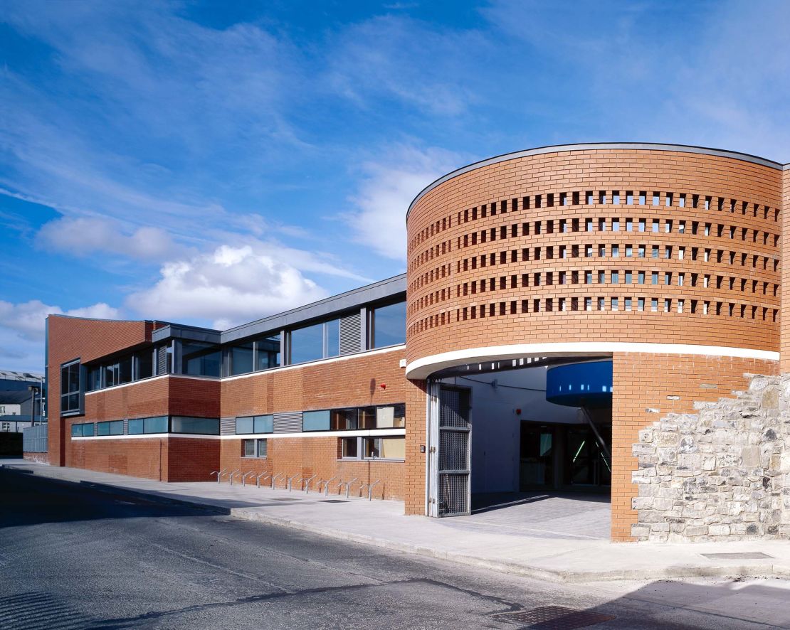 St Catherine's Foyer is a ground-breaking 50-bed work/stay hostel designed by Brady Mallalieu Architects for 18- to 25-year-olds in Dublin.