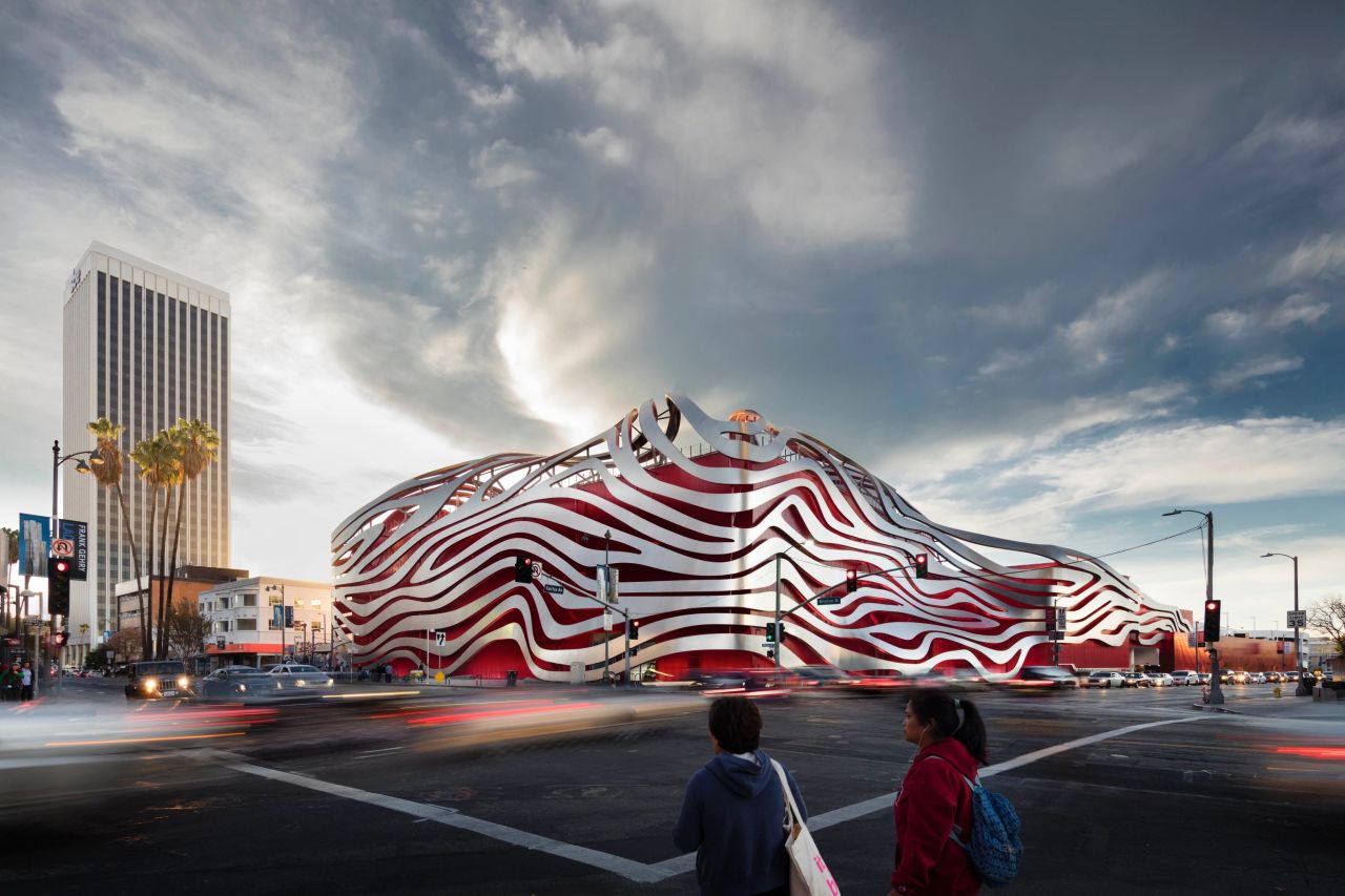 Kohn Pedersen Fox Associates were tasked with renovating the Peterson Automotive Museum in Los Angeles. One of the renovations included a steel "wrap" around the building's existing framework.