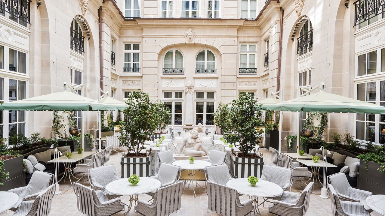 <strong>Cour d'Honneur: </strong>The hotel's terrace, the Cour d'Honneur, is described as an "urban Parisian patio." 