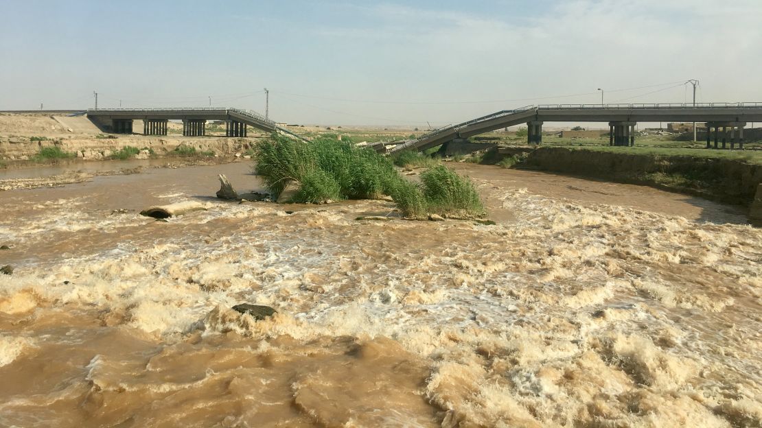 US airstrikes stuck bridges ahead of the battle for Raqqa to cut ISIS off from the outside world and prevent the escape of their leadership on the Euphrates river.