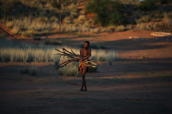 The landscape is on the border of Kalahari Gemsbok National Park (KPNG). Many of the Khomani San groups were <a href="https://www.trupilariante.com/2011/WORLD/africa/01/20/botswana.bushmen/">forcibly removed from their ancestral land in 2002 </a>by neighboring Botswana's government to make way for diamond mining, threatened their nomadic way of life. 