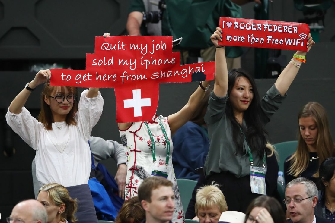 Federer fans at Wimbledon 