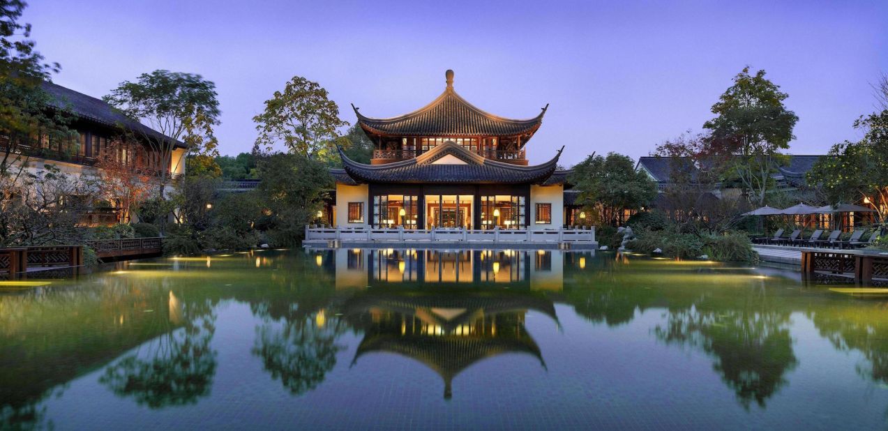 <strong>Four Seasons Hangzhou:</strong> The city of Hangzhou revolves around West Lake. The majority of Hangzhou's hotels, including the luxurious Four Seasons, are located along its western shores.  
